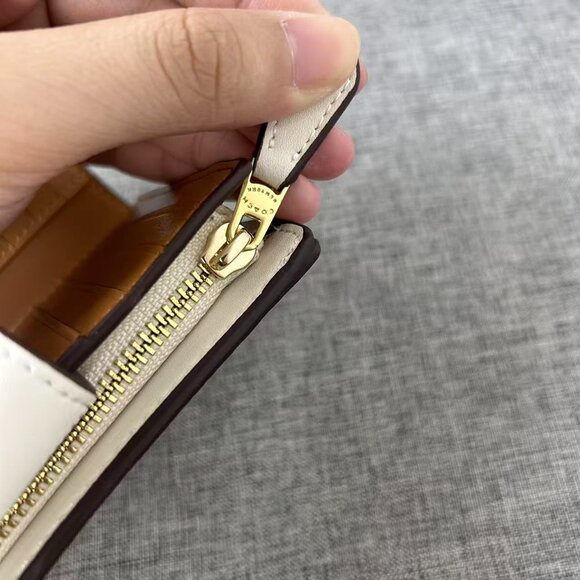 NEW COACH Medium Corner Zip Wallet In Signature Canvas Mystical Floral Print - Picture 6 of 9